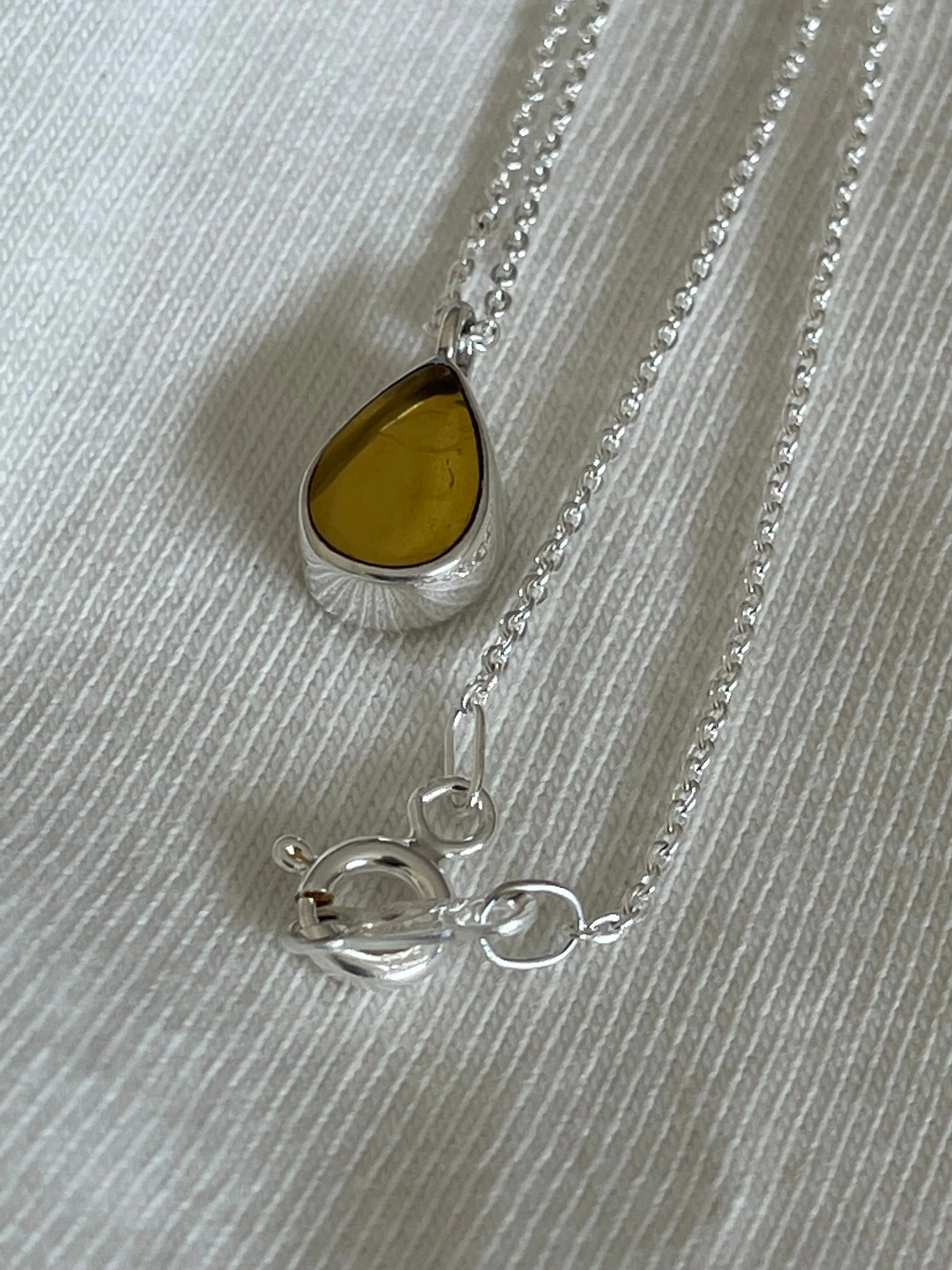Hola Bella Amber Necklace