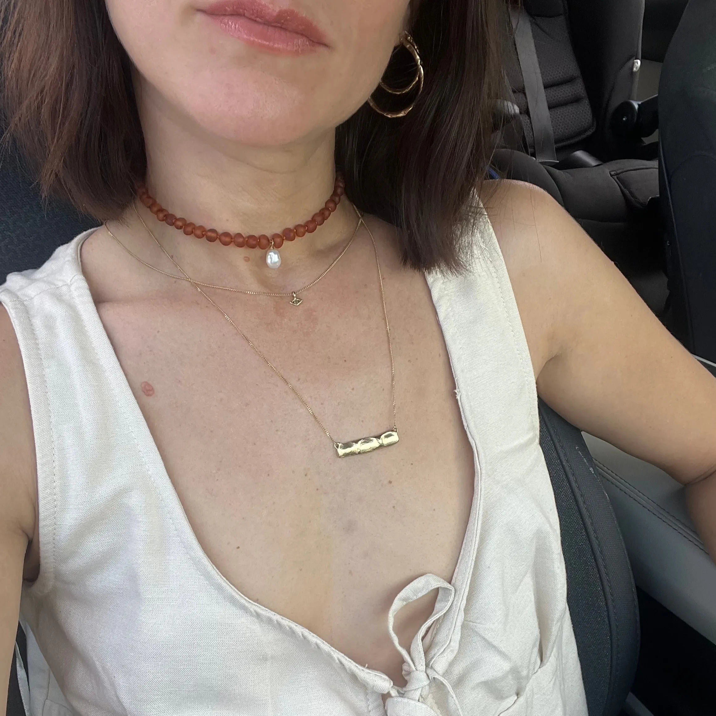 the amber necklace - solid gold